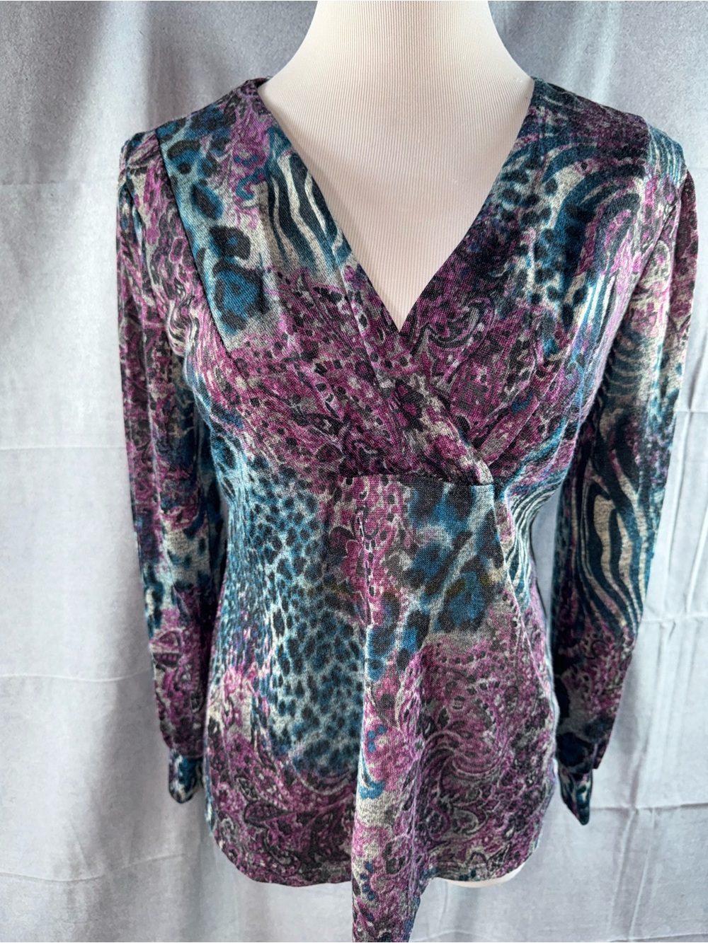 3185-Christopher & Banks Purple Multi V-Neck Long Sleeve Printed Top